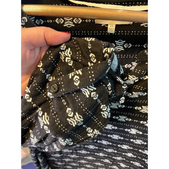 Dept 222 Black Patterned Roll Tab Sleeve Tunic Pullover Top Sz 2X - Picture 6 of 7